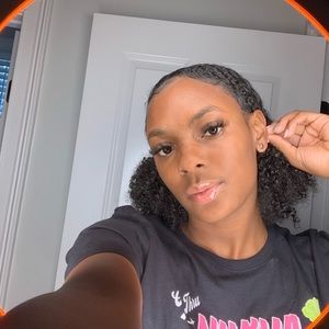 Meet your Posher, Tmia